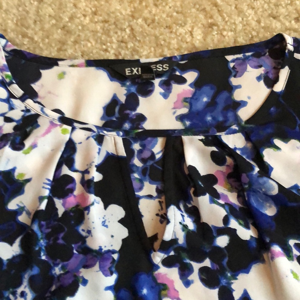 Express blouses - Picture 3 of 7
